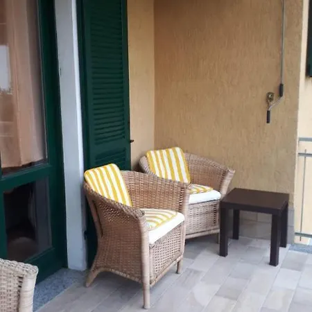 Villa In Con Idromassaggio A Pochi Minuti Dal Maggiore Castelveccana